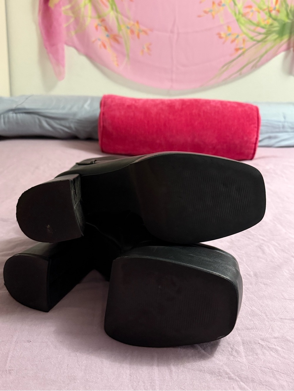 Black platform boot - Picture 4 of 6